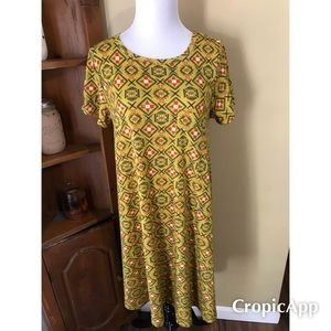 Lularoe small mustard Carly 💛